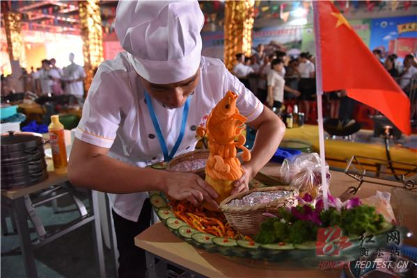 速来围观！“钻石名厨”“绝味厨娘”烹饪竞赛举行决赛