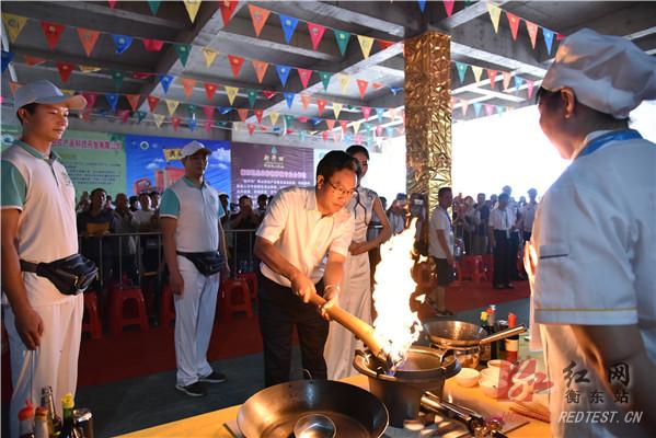 速来围观！“钻石名厨”“绝味厨娘”烹饪竞赛举行决赛