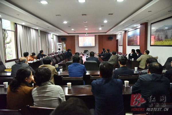 我县收看十九大开幕会盛况