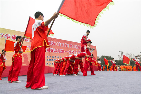 武术进校园巡演落下帷幕 近万名师生观看