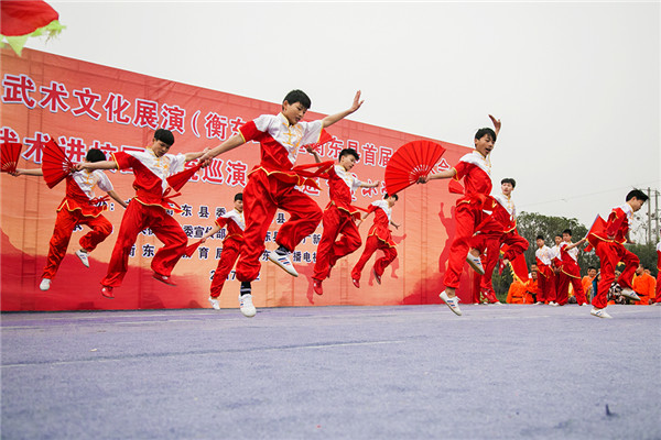 武术进校园巡演落下帷幕 近万名师生观看