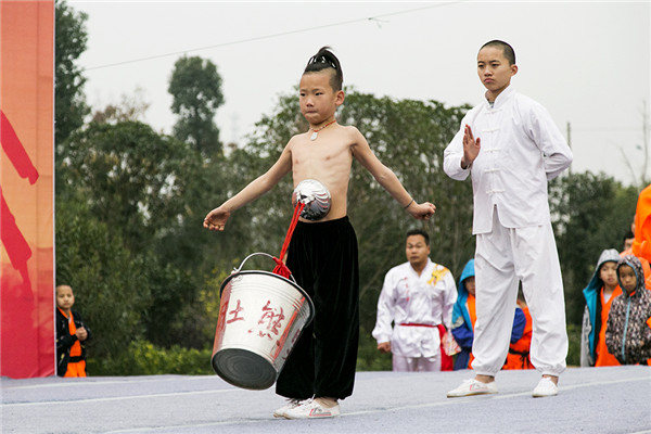 武术进校园巡演落下帷幕 近万名师生观看