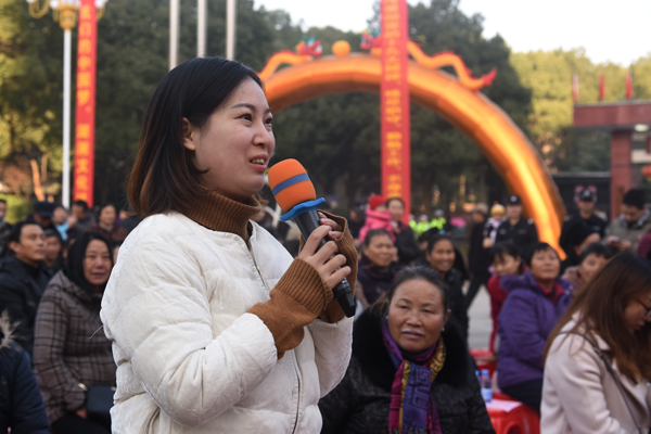 节目精彩不断，群众欢乐开怀——“幸福花开•十九大精神润衡东”文艺宣讲走进社区、乡镇、学校、企业