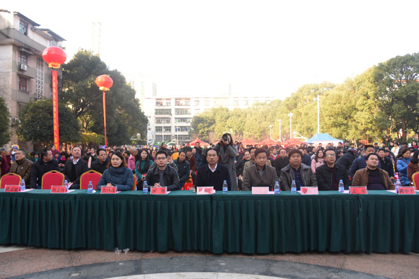 节目精彩不断，群众欢乐开怀——“幸福花开•十九大精神润衡东”文艺宣讲走进社区、乡镇、学校、企业