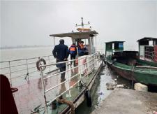 应对雨雪低温冰冻天气，衡东海事在行动