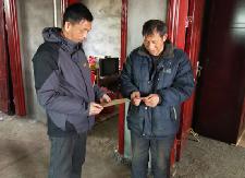 县水利局到胜利村慰问贫困户