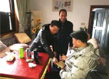 县人社局：春节大走访，慰问暖人心