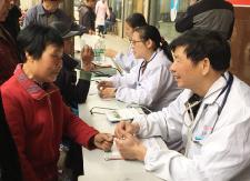 县医学会开展科教培训及义诊活动