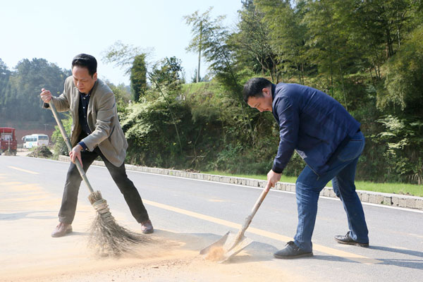 集中清扫日：单位、乡镇纷纷行动