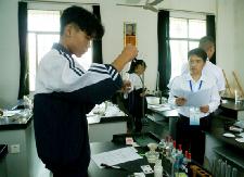 全省初中实验教学质量抽查组实地抽查衡东5所学校