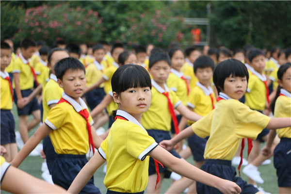 湖南省未成年人“传承红色基因·做新时代好少年”活动在我县举行