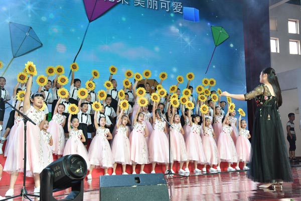 湖南省未成年人“传承红色基因·做新时代好少年”活动在我县举行