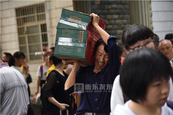 挥手告别衡东高考2018，精彩的答卷写着最美的青春！