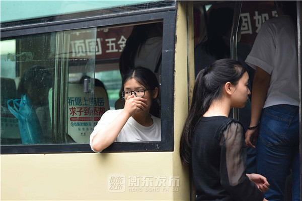 挥手告别衡东高考2018，精彩的答卷写着最美的青春！