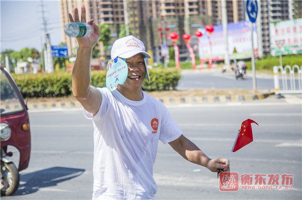 “健康湖南”全民运动会：我县 4000余人参加 “太同兴杯”健康走