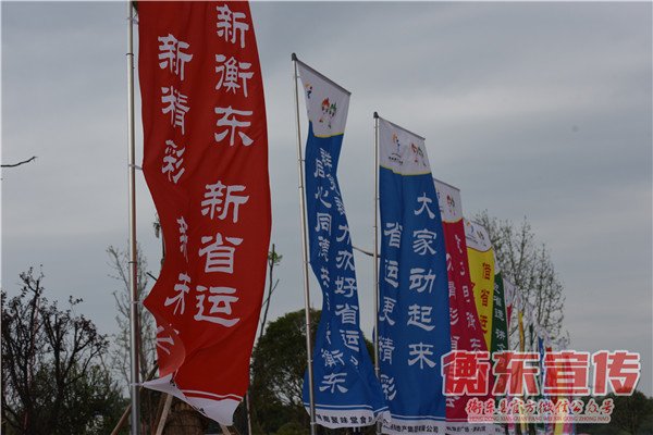 【组图】"羽"你共精彩：7日比赛掠影