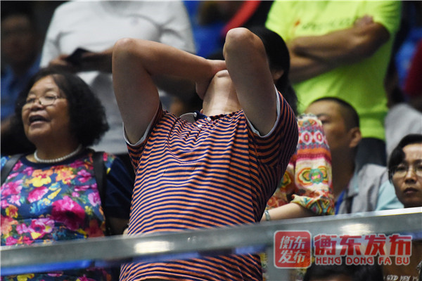 【组图】“羽”你共精彩：10日比赛掠影