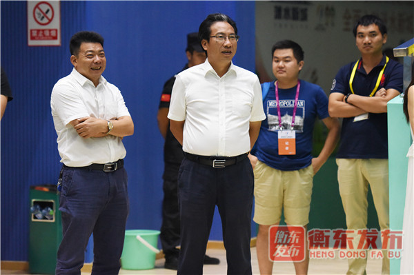 【组图】“羽”你共精彩：10日比赛掠影