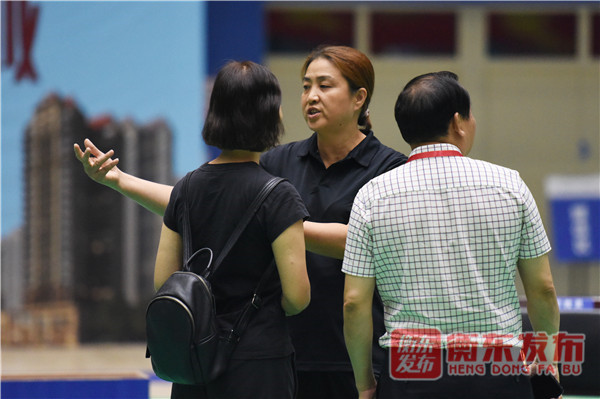【组图】“羽”你共精彩：10日比赛掠影