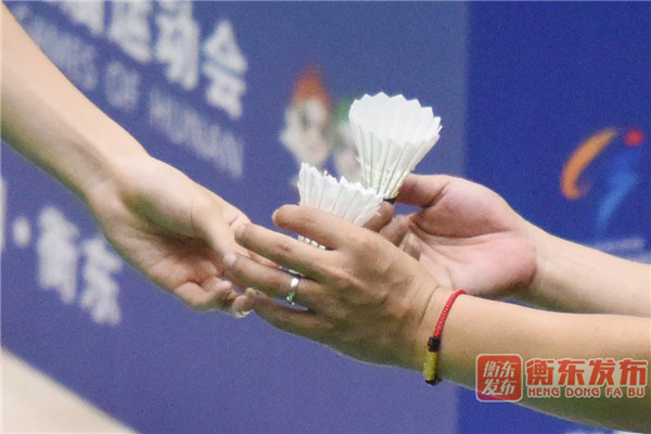 【组图】“羽”你共精彩：11日比赛掠影