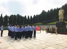 县交警大队开展党员干部教育活动