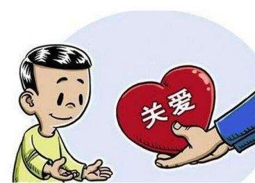 县关工委深入开展三讲进校园活动并帮扶贫困学子