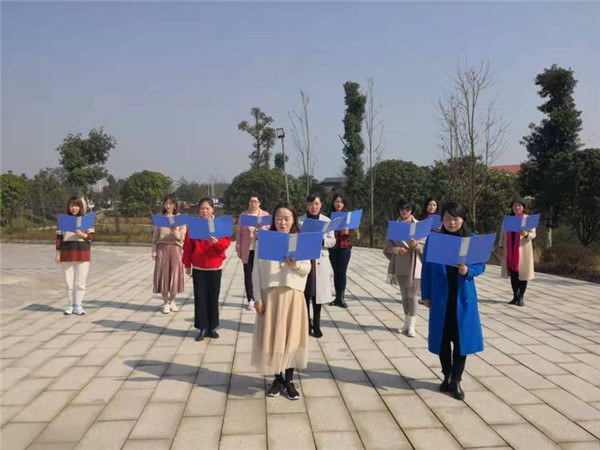 县住建局庆祝“三八”妇女节形式多