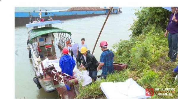 百余米河堤滩涂崩塌　水利部门迅速组织抢险