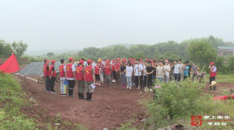 【衡阳群众在行动】不忘初心强党建　石滩乡开展河道清淤志愿活动