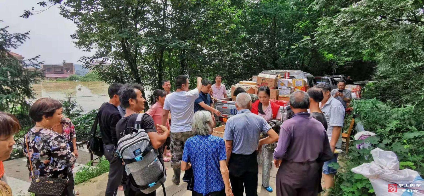【迎战强降雨】县商务和粮食局调运物资保市场供应