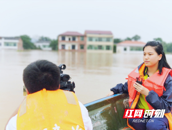 【迎战强降雨】近在咫尺却未能相见　“坐上冲锋舟　受灾群众就是我的目标”