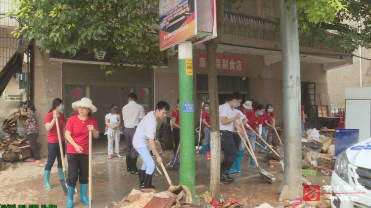 【迎战强降雨】县委督查组对城区内涝地区进行灾后环境卫生督查