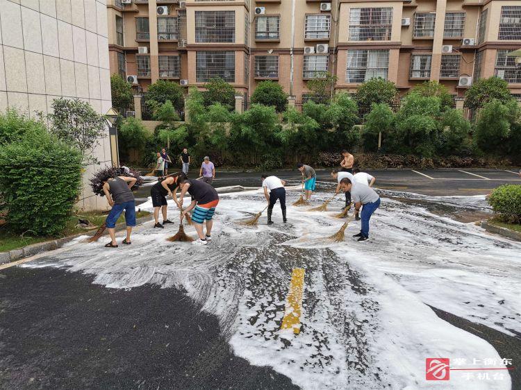【迎战强降雨】县烟草局积极开展灾后自救