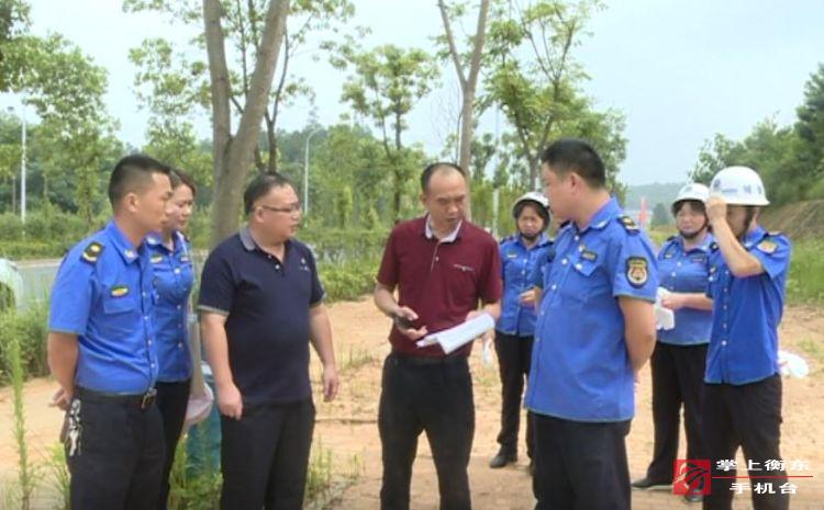 县城市管理综合执法局依法拆除违章建筑