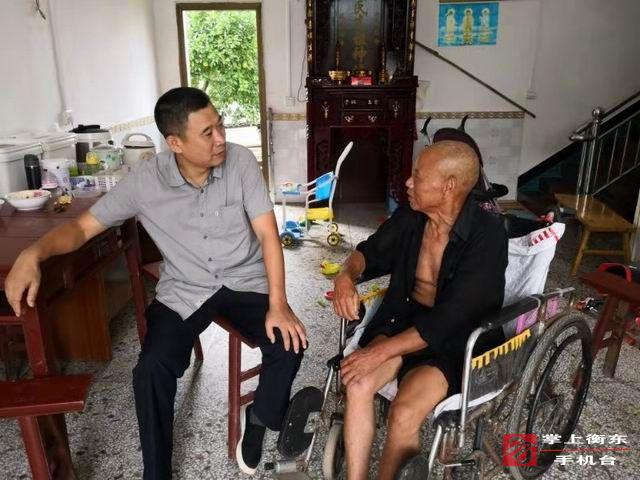 【万众一心　重建家园】县交警大队走访贫困户　做好灾后重建工作