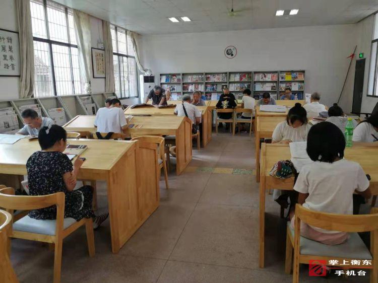 书香伴假期：荣桓图书馆成为市民消暑度假好去处