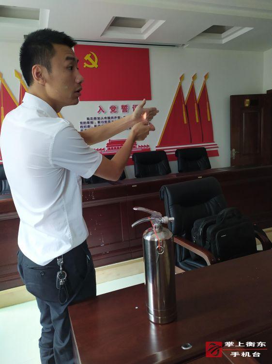 县红十字会举办消防知识讲座