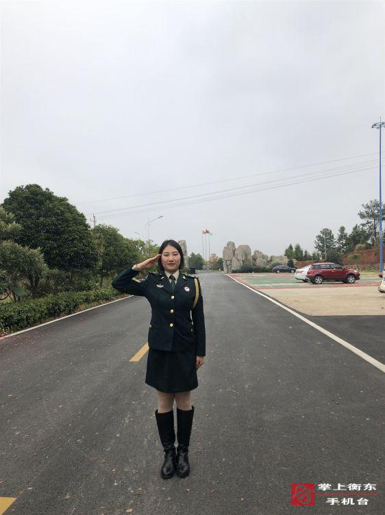 【庆祝新中国成立70周年】衡东女兵受阅归来　满载荣誉尽显风采