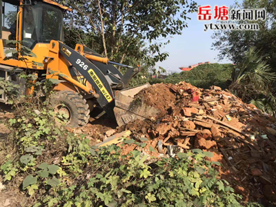 落实河长制 霞城街道全力整治湘江沿岸建筑垃圾乱堆问题