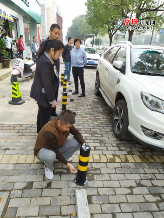 寶塔街道嚴(yán)格執(zhí)法拆除私設(shè)攔車柱