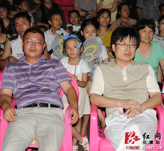 岳塘区"周周乐"文化活动过半,市民观赏热情不减(图)