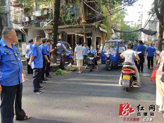 下攝司街道：給友誼農(nóng)貿(mào)市場脫掉“臟外套”