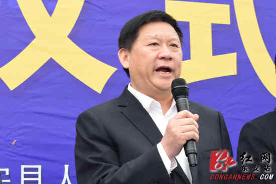 永州市人民政府副市长严兴德宣布湘江引水正式竣工通水