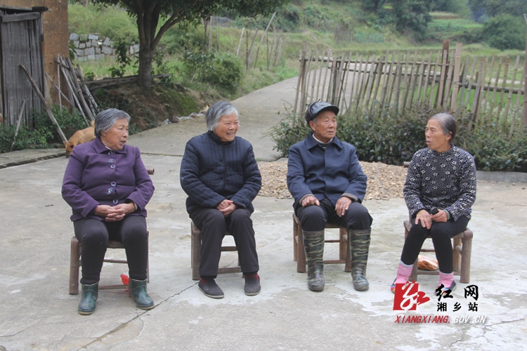 【平安示范家庭】左国立,黄月桂:教子有方 邻里和睦